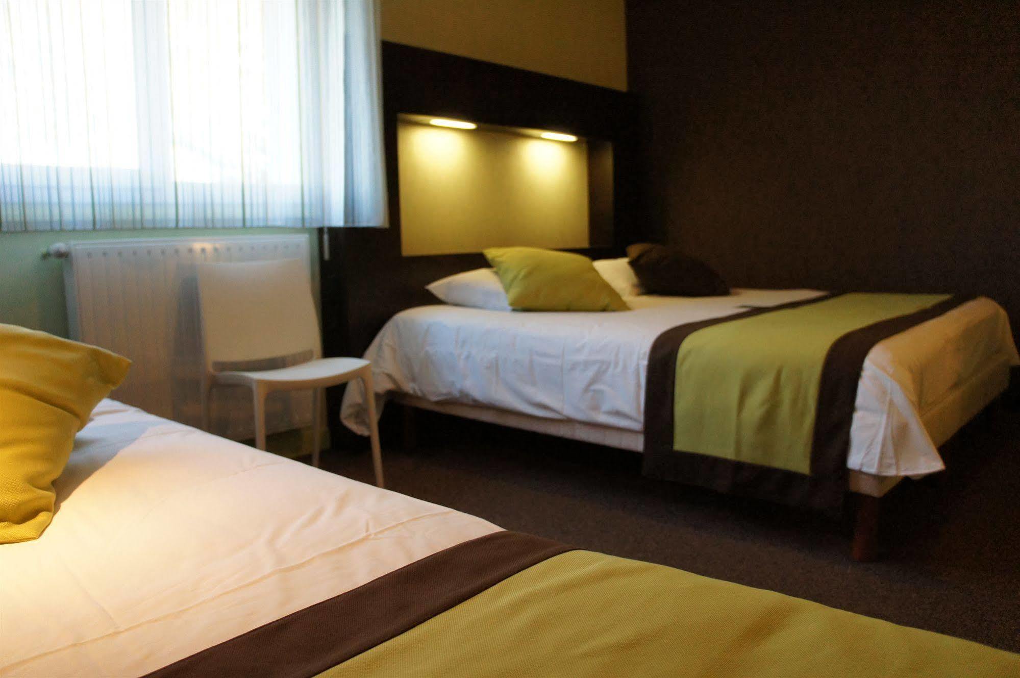ואנה Logis Golfe Hotel מראה חיצוני תמונה