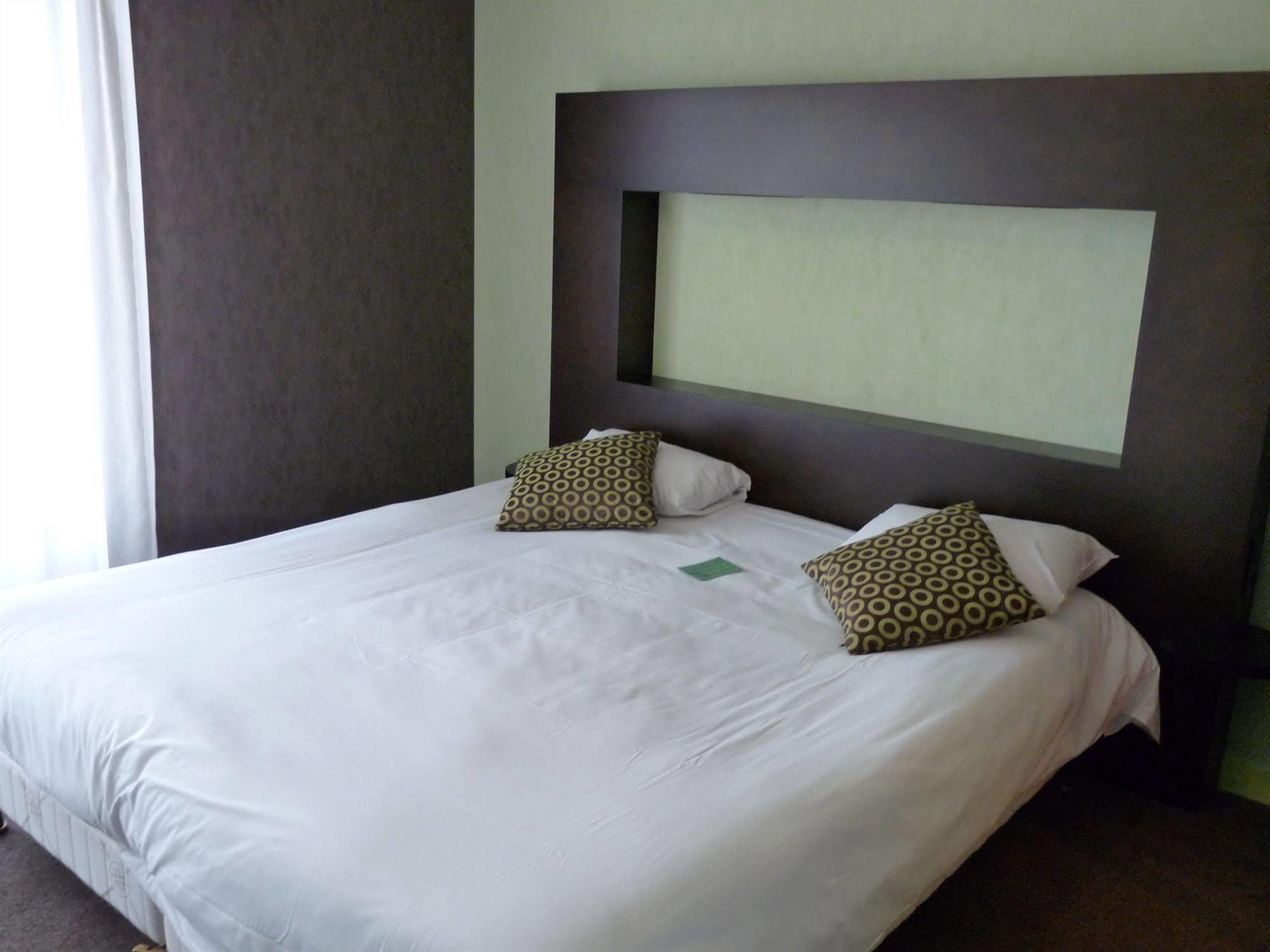 ואנה Logis Golfe Hotel מראה חיצוני תמונה